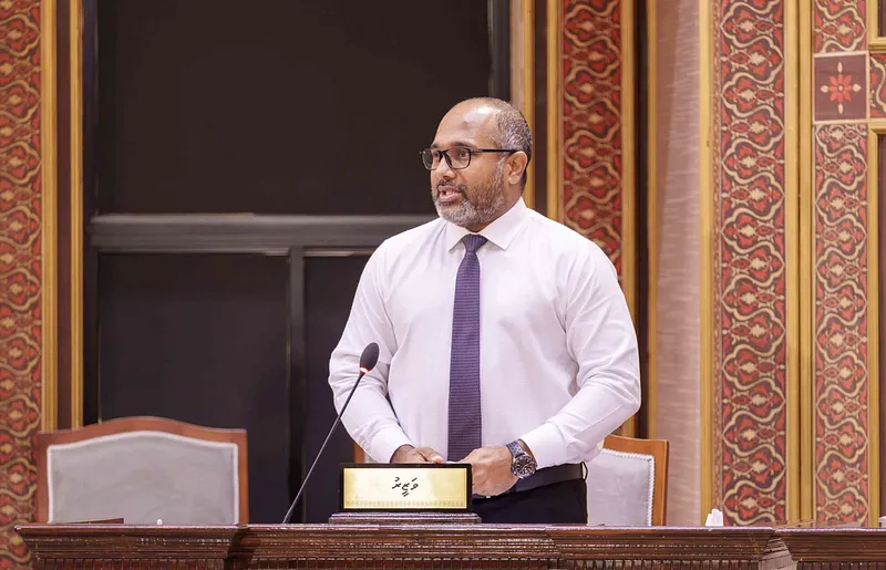 "ތިން މިނިސްޓްރީގައި ރޯވީ ގަސްދުގައި ހުޅުޖަހައިގެނެއް ނޫން"