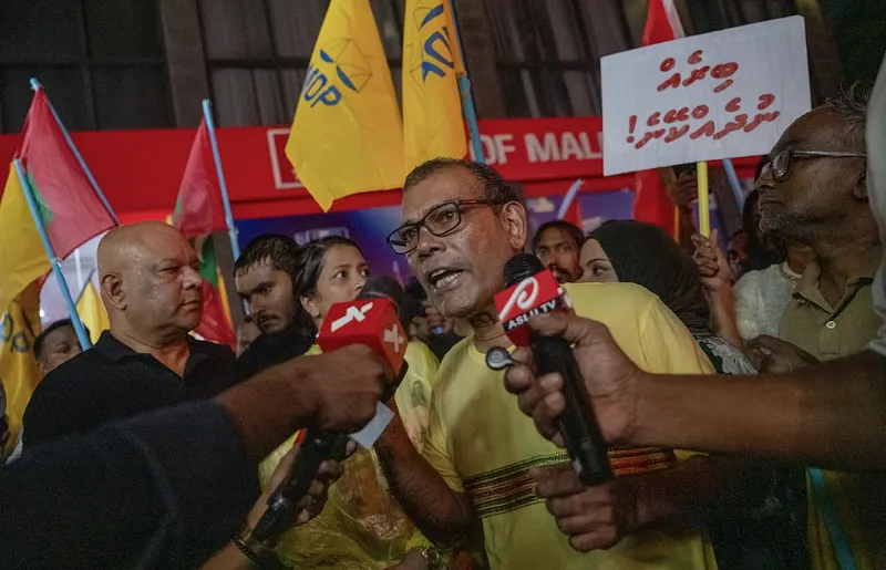 ޑޮލަރު ރޭޓު މަތިވުމާ ގުޅޭ މައުލޫމާތު އެމްއެމްއޭއިން އާންމުންނާ ހިއްސާކުރަންޖެހޭ: ނަޝީދު
