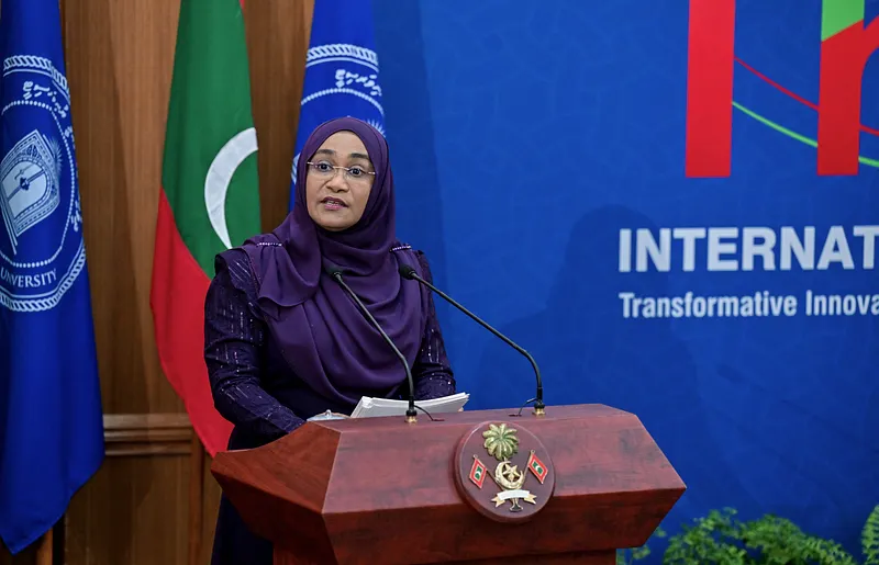 ހަގީގީ އީޖާދުގެ ފެށުމަކީ ކަންކަން ހޯދުމަށް އޮންނަ ޝައުގު: ފަސްޓް ލޭޑީ