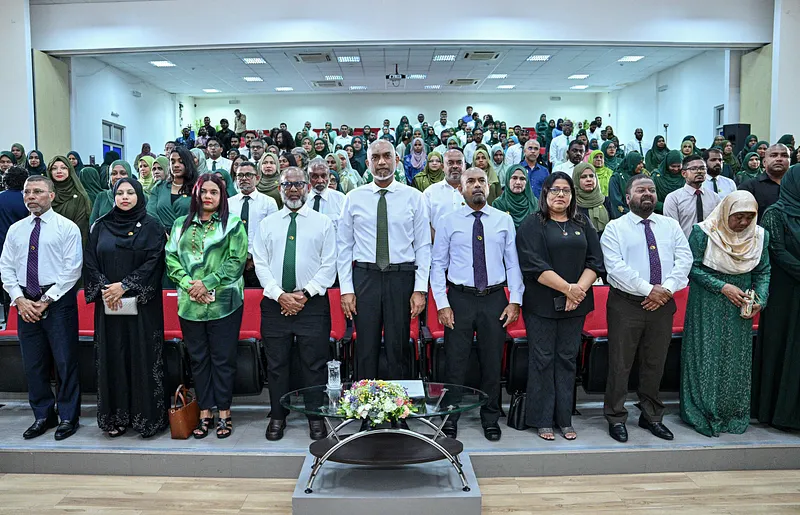 ފަލާހް ޕްރީ ސްކޫލަށް 50 އަހަރުވީ ރަންޔޫބީލް ކުލަގަދަކޮށް ފާހަގަކޮށްފި