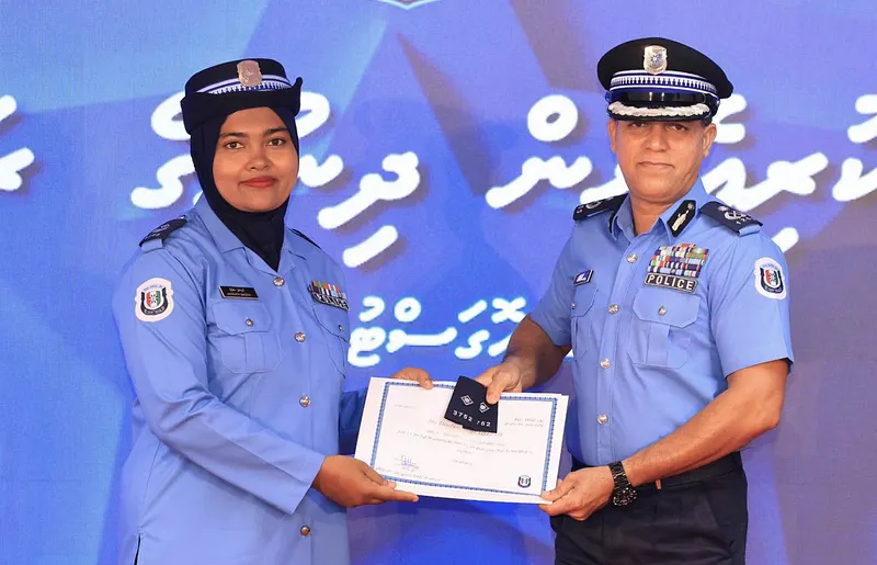 300 އަށް ވުރެ ގިނަ ފުލުހުންނަށް ޕްރޮމޯޝަން ދެނީ