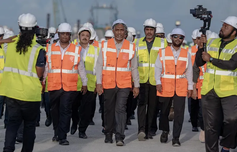 ރައީސް ފުރަތަމަ ފަހަރަށް މާލެ އިން ވިލިމާލެއަށް ފައިމަގުގައި