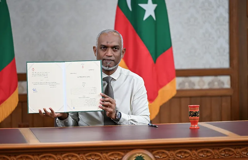 40 ޕަސެންޓް ޑޮލަރު މާރުކުރަން ލާޒިމްކުރާ ބިލު ތަސްދީގު ކުރައްވައިފި