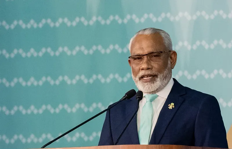 "ތަރައްގީ ގެންނަން އެއް ވެރިއަކަށް ދެ ދައުރު ދޭން ޖެހޭ"