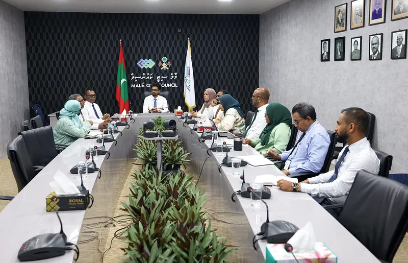 މާލޭގައި ސްމޯކިން ކިއޮސްކްތައް ގާއިމުކުރުމަށް އެޗްޕީއޭއާ އެކު މަޝްވަރާކޮށްފި