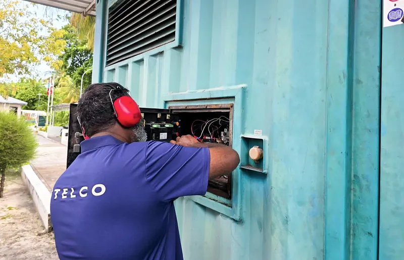 ހުޅުދު އާއި މީދޫގެ ޖެންސެޓުތައް ސްޓެލްކޯ އިން މަރާމާތުކޮށް ބޭނުންކުރަން ފަށައިފި