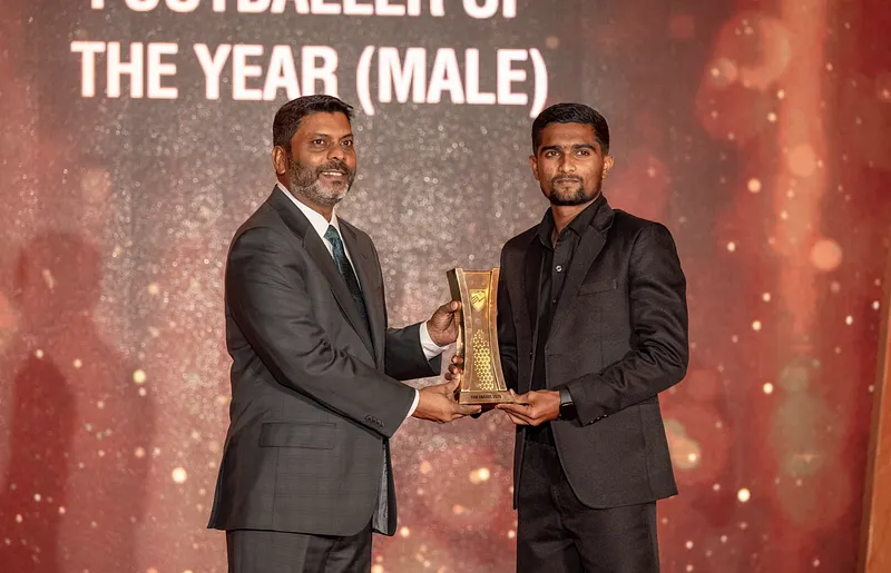 މޮޅު ކުޅުންތެރިންގެ އެވޯޑް އައިހަމް، ސާލިޔާ އަދި އިންމިއަށް