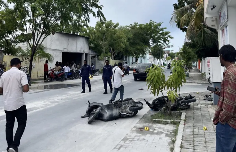 ކުޅުދުއްފުށީގައި އެކްސިޑެންޓެއްވެ ދެމީހަކަށް އަނިޔާވެއްޖެ