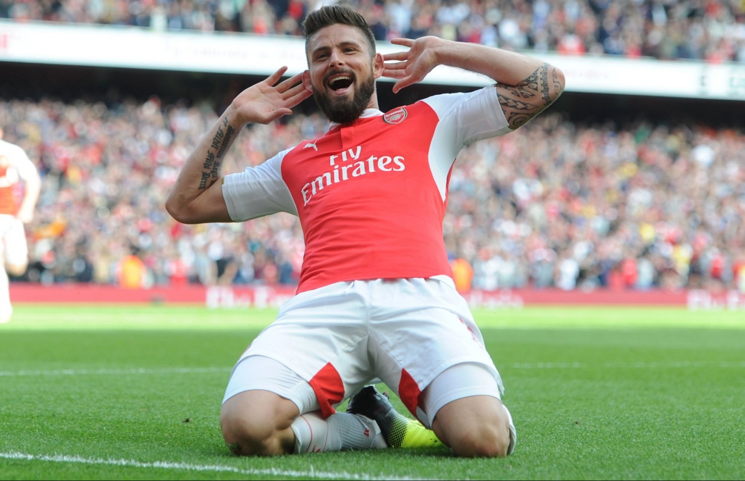 އެސްޓަން ވިލާ ކޮޅަށް ލަނޑު ޖެހުމަށްފަހު ޖިރޯ އުފާފާޅުކުރަނީ.-- ފޮޓޯ: އޭއެފްޕީ