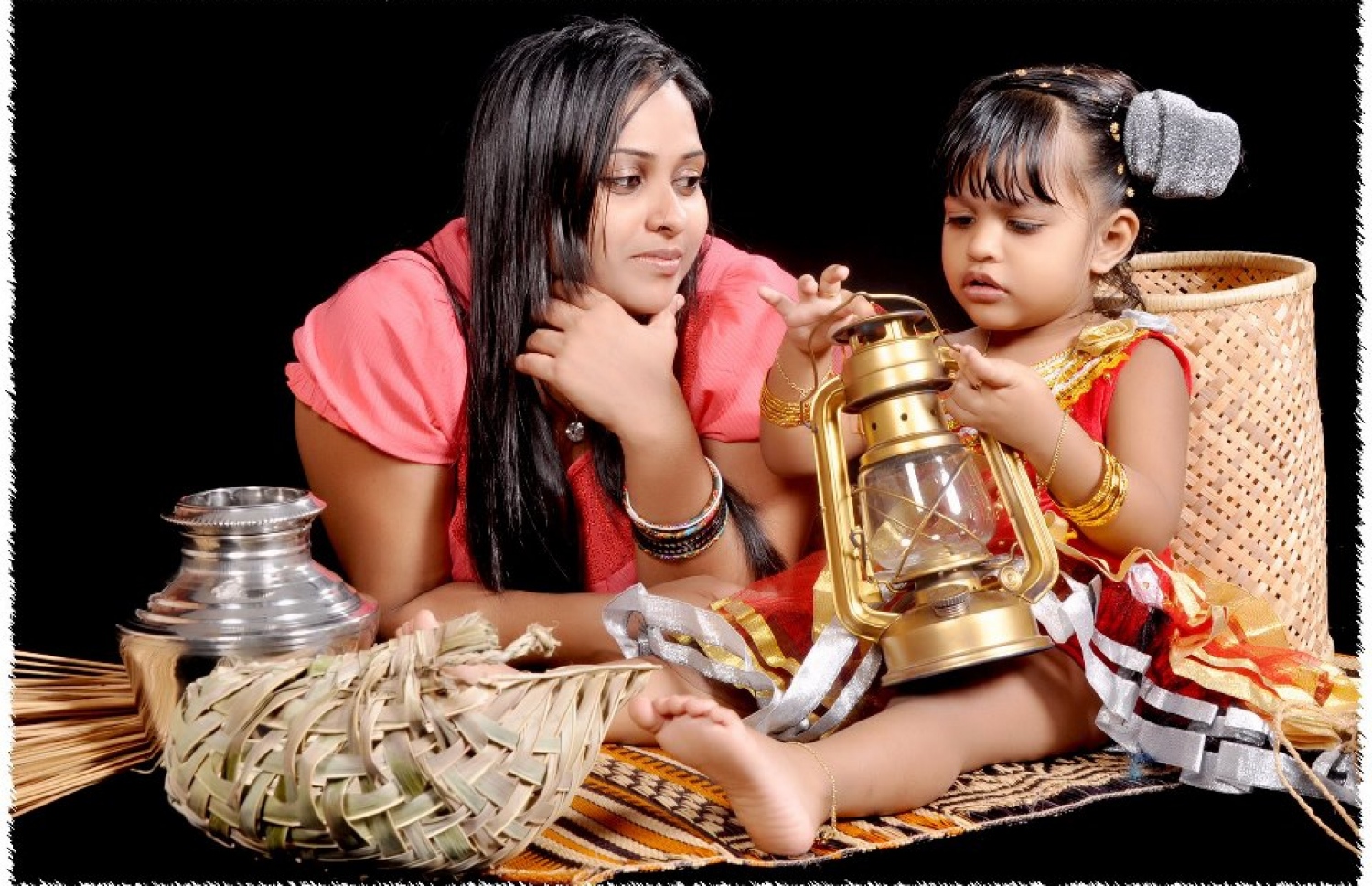 ސަޖްނާ އޭނާގެ ދޮށީ އަންހެން ދަރިފުޅާ އެކު: ފިލްމީ ދާއިރާ އަށް އަލުން އެނބުރި އައުމުގެ ވިސްނުމެއް ނެތް.