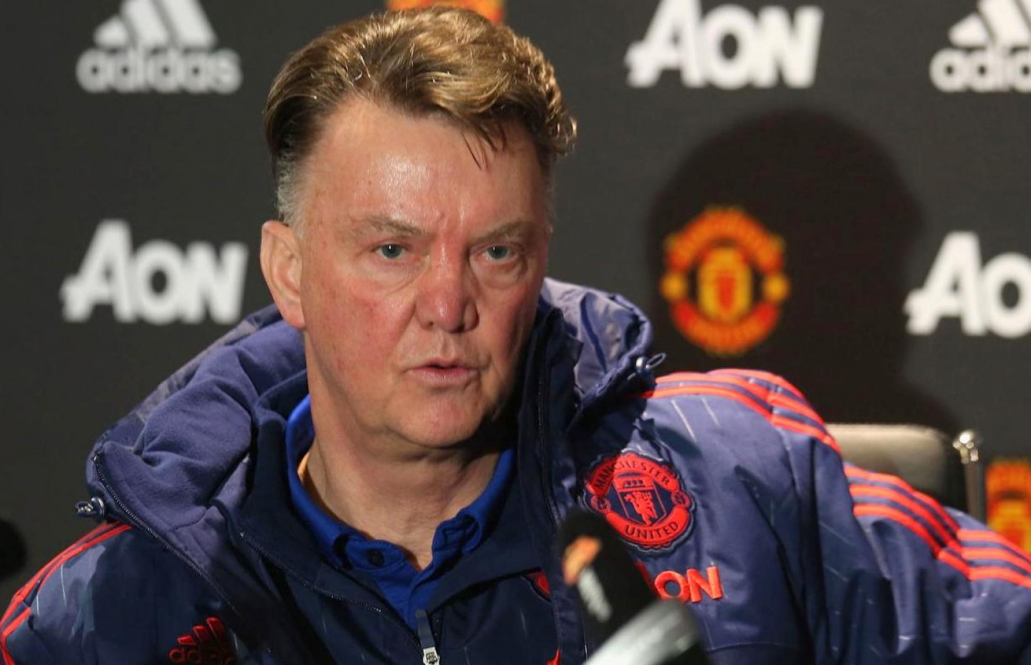 ނޫސްވެރިންގެ ބައްދަލުވުމުގެ ތެރެއިން ވެން ހާލް ވާހަކަ ދައްކަނީ.-- ފޮޓޯ: އޭއެފްޕީ