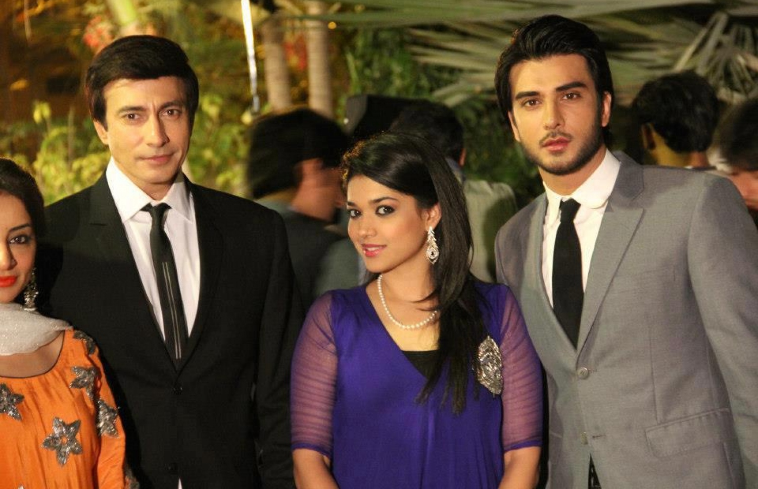 "ދިލް އޭ މުޒްތަރް" ގެ ތަރިން