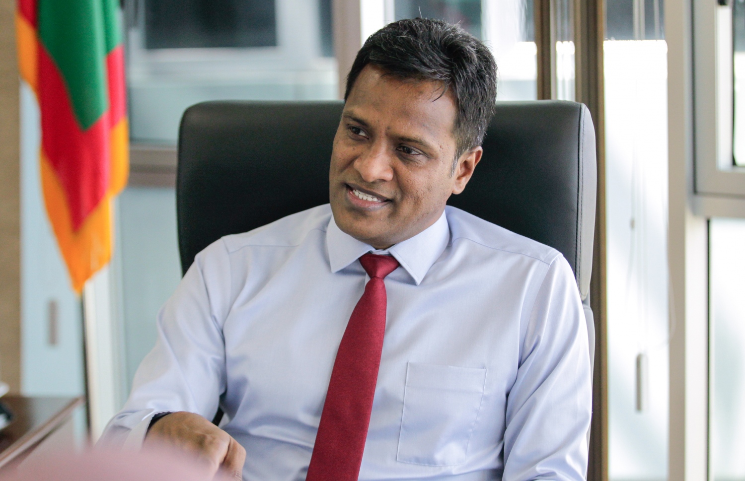 އުމަރު ނަސީރު: އިންޑިއާގެ ބާރު މުޅި ރާއްޖެ އަށް ފަތުރައިލަނީ ދިވެހި ސިޔާސީ ލީޑަރުންގެ ދޫތައް ބަންދުކޮށްފައި ކަމަށް އޭނާ ވިދާޅުވި---ފައިލް ފޮޓޯ: މިހާރު