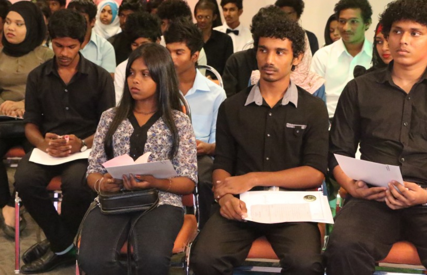 ދަސްވާރު ޕްރޮގްރާމުގައި ބައިވެރިވި ދަރިވަރުންގެ ދަސްވެނިވުމުގެ ތެރެއިން: ކާމިޔާބުކަމާ އެކު ރާއްޖޭގެ ގިނަ ސްކޫލުތަކެއްގައި އެ ޕްރޮގްރާމް ކުރިއަށްގެންދޭ. --ފޮޓޯ:އެޑިއުކޭޝަން މިނިސްޓްރީ