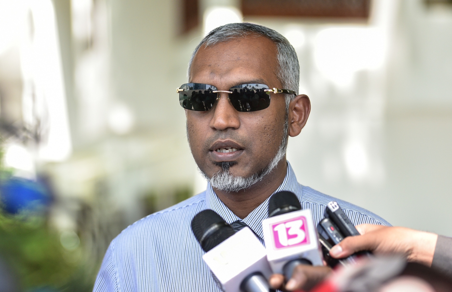 ހައުސިން މިނިސްޓަރު ޑރ. މުއިއްޒު: ޝެޑިއުލާ އެއްގޮތަށް ބްރިޖްގެ މަސައްކަތް ކުރިއަށް ދާ ކަމަށް ވިދާޅުވި. -- ފޮޓޯ: މުހައްމަދު ޝަރުހާން/ މިހާރު