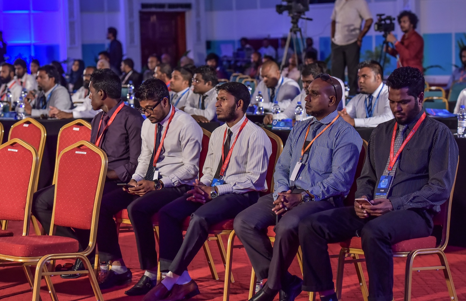 މާލެ: 31 މޭ 2016، އެފްއޭއެމްގެ އިންތިހާބީ ކޮންގްރެސް ތެރެއިން. މި އިންތިހާބު ކާމިޔާބުކޮށް ރައީސަކަށް ހޮވުނީ އަހުމަދު ތޯރިގް (ޓޮމް).-- ފޮޓޯ:ނިޝާން އަލީ/މިހާރު