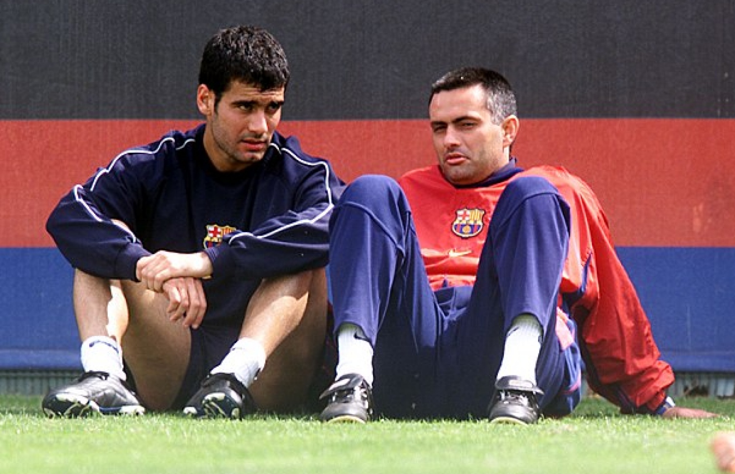 މޮރިނިއޯ ބާސެލޯނާގެ އެސިސްޓަންޓް ކޯޗަކަށް ހުރިއިރު އެ ޓީމުގެ ފަރިތަކުރުންތަކުގެ ތެރެއިން ގާޑިއޯލާއާ އެކު.-- ފޮޓޯ: މާކާ މީޑީއާ