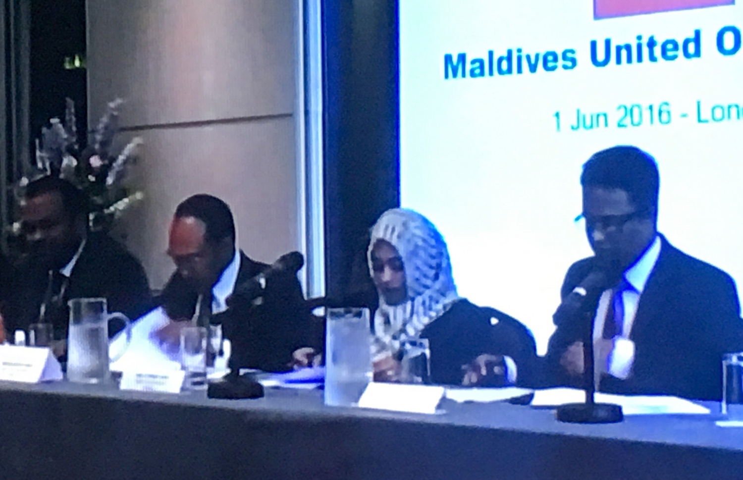 އިދިކޮޅު ކޯލިޝަން އިފްތިތާހު ކުރުމަށް ލަންޑަނުގައި ބޭއްވި މީޑިއާ އިވެންޓުގައި އިދިކޮޅު ފަރާތްތަކުން ބައިވެރިވަނީ: ހައްދުފަހަނައެޅުން އިތުރުވާތީ އިދިކޮޅު ފަރާތްތަކުން ސަރުކާރަށް ފާޑުކިޔާ.