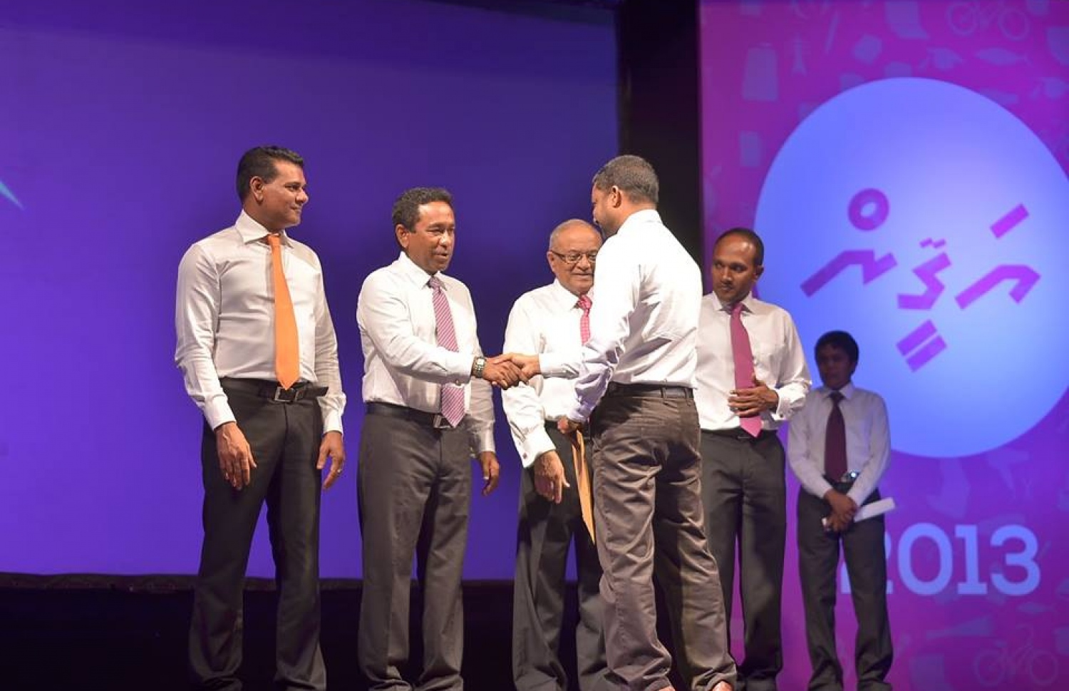 ޕީޕީއެމް ޖަލްސާއެއްގައި ރައީސް ޔާމީން ބައިވެރިވެވަޑައިގަންނަވަނީ. --ފޮޓޯ: ޕީޕީއެމް