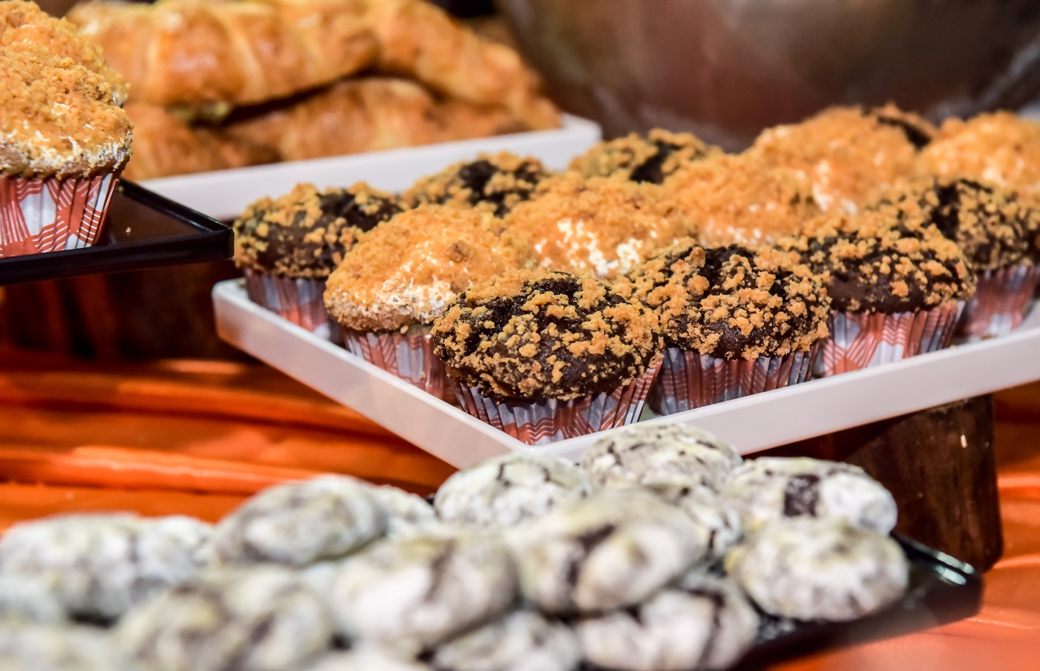 އާޓް ގެލަރީގައި ފެށި ފުޑް އެންޑް ބެވެރެޖާސް ޝޯގައި ހުރި ކޭކްތަކެއް. -- ފޮޓޯ: ނިޝާން އަލީ /މިހާރު