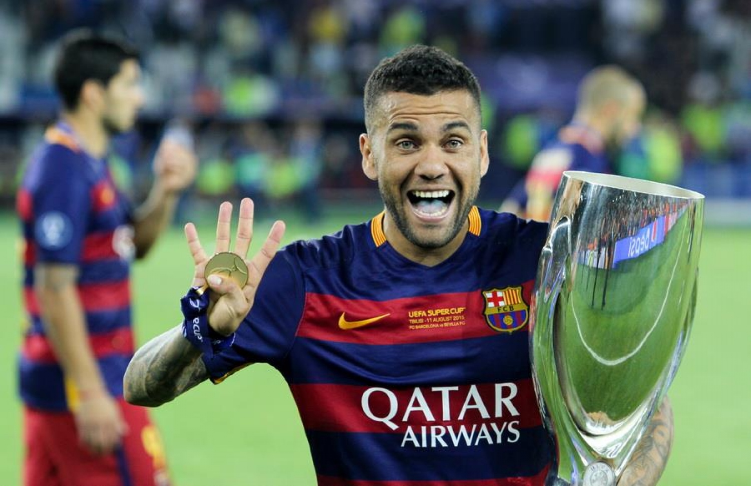 ބާސެލޯނާގެ ބްރެޒިލް ޑިފެންޑަރު އަލްވެސް.