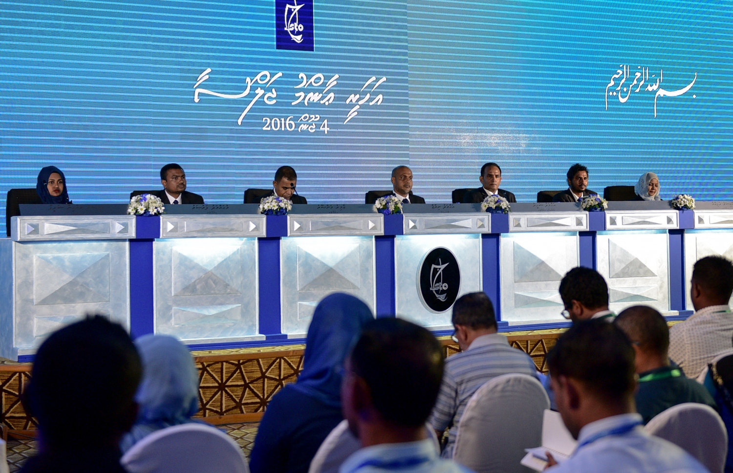 އެސްޓީއޯގެ އަހަރީ އާންމު ޖަލްސާގައި ޑިރެކްޓަރުންގެ ބޯޑުގެ މެންބަރުން: ޖަލްސާގައި ހިއްސާދާރުންނަށް ޑިވިޑެންޑް ބެހުމާ ގުޅޭ ގޮތުން ގޮތް ނިންމާނެ. --ފައިލް ފޮޓޯ:މިހާރު