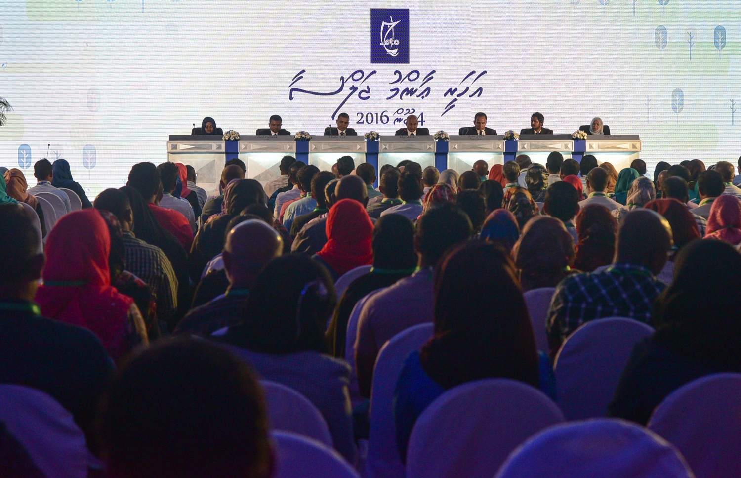 އެސްޓީއޯއިން މިދިޔަ އަހަރު ބޭއްވި އަހަރީ އާއްމު ޖަލްސާ: އެ ކުންފުނީގެ ބޯޑަށް އާއްމު ހިއްސާދާރުންގެ ފަރާތުން ކުރިމަތިލާ ޑިރެކްޓަރަށް ވެސް ސަރުކާރަށް ވޯޓުލެވޭ ގޮތަށް އޮވޭ.