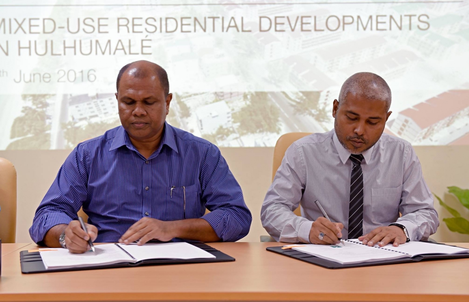 ހުޅުމާލޭގައި 95 ހައުސިން ޔުނިޓް އަޅަން ދަމާސްއާއެކު އެޗްޑީސީން މިއަދު އެއްބަސްވުމުގައި ސޮއިކުރަނީ. ފޮޓޯ: އެޗްޑީސީ