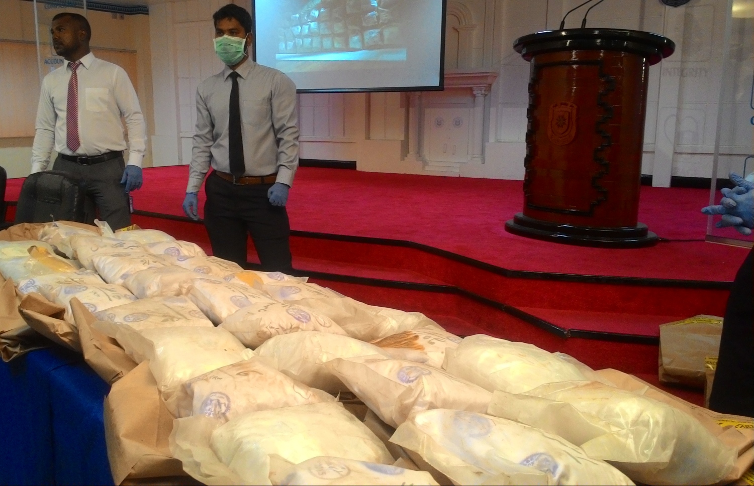 އަތުލައިގެންފައިވާ މަސްތުވާއެއްޗެހިތަކެއް: ހެކި ހޯދުމުގައި ފުލުހުން ގޯސްތަކެއް ހަދާފައިވޭ - ފޮޓޯ:މިހާރު