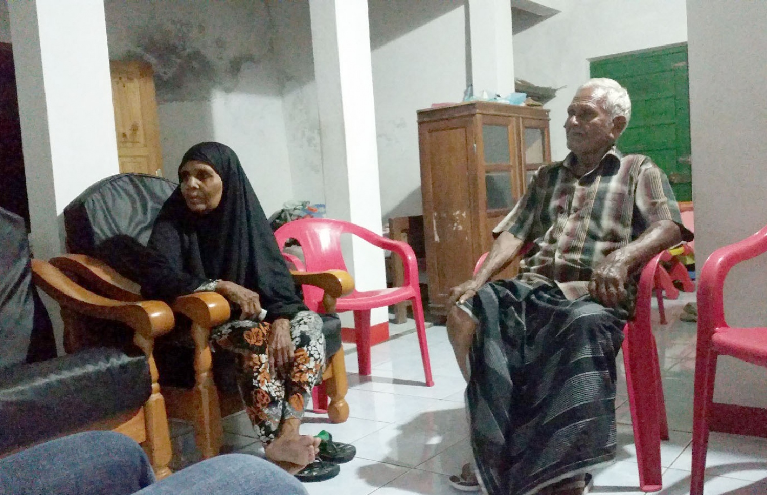 ކާފަ އާއި މާމަ އެ މީހުންގެ ގޭގައި