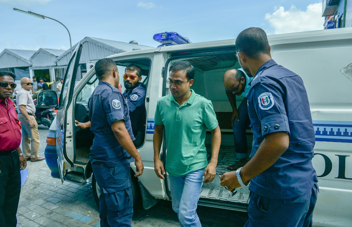 ދައުވާލިބޭ ތިހާމާއި ޒަމީރު މިއަދު ކޯޓަށް ވައްދަނީ: އެ މީހުންނަކީ ސިފައިންގެ ދެ މީހުން --މިހާރު ފޮޓޯ/ނިޝާން އަލީ