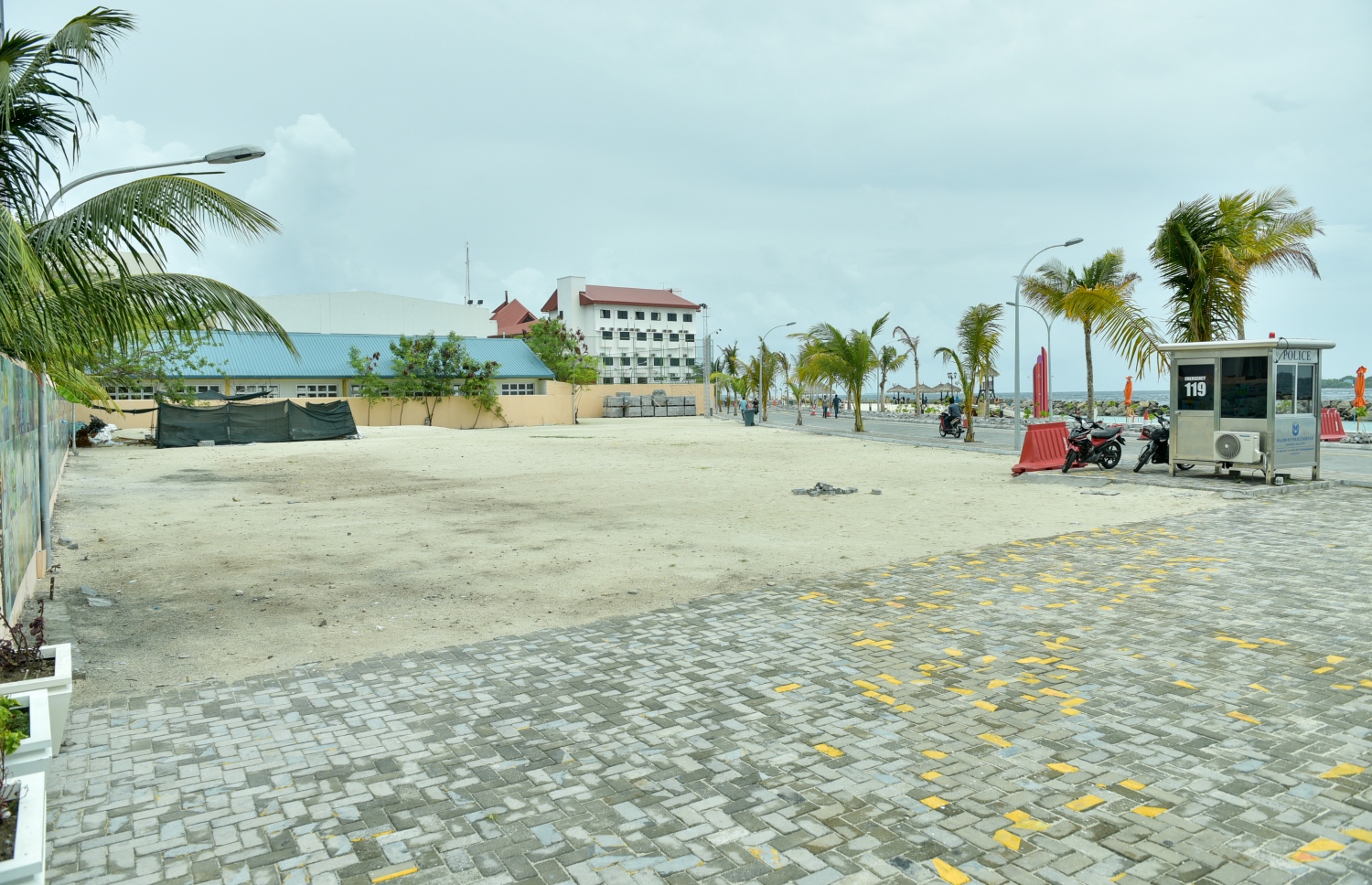 ރަސްފަންނު ކުރިމަތިން އޮންނަ ހުސްބިން: އެތަނުން 70،000 އަކަފޫޓުގެ ބިމުގައި ވަނީ ޝޮޕިން މޯލަކާއި ހޮޓަލެއް އަޅަން ވަނީ ނިންމާފައި. ފޮޓޯ: ނިޝާން އަލީ /މިހާރު