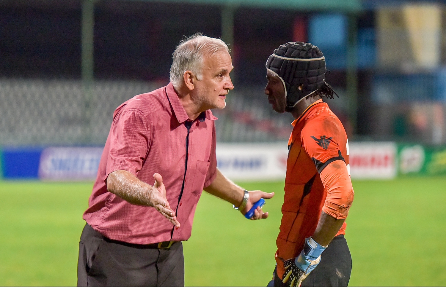 ނިއުގެ ކޯޗު ސްޓޮއިކޯފް (ވ) ކީޕަރު ސުލެއިމާނާ ވާހަކަދައްކަނީ. --ފޮޓޯ: ނިޝާން އަލީ/ މިހާރު