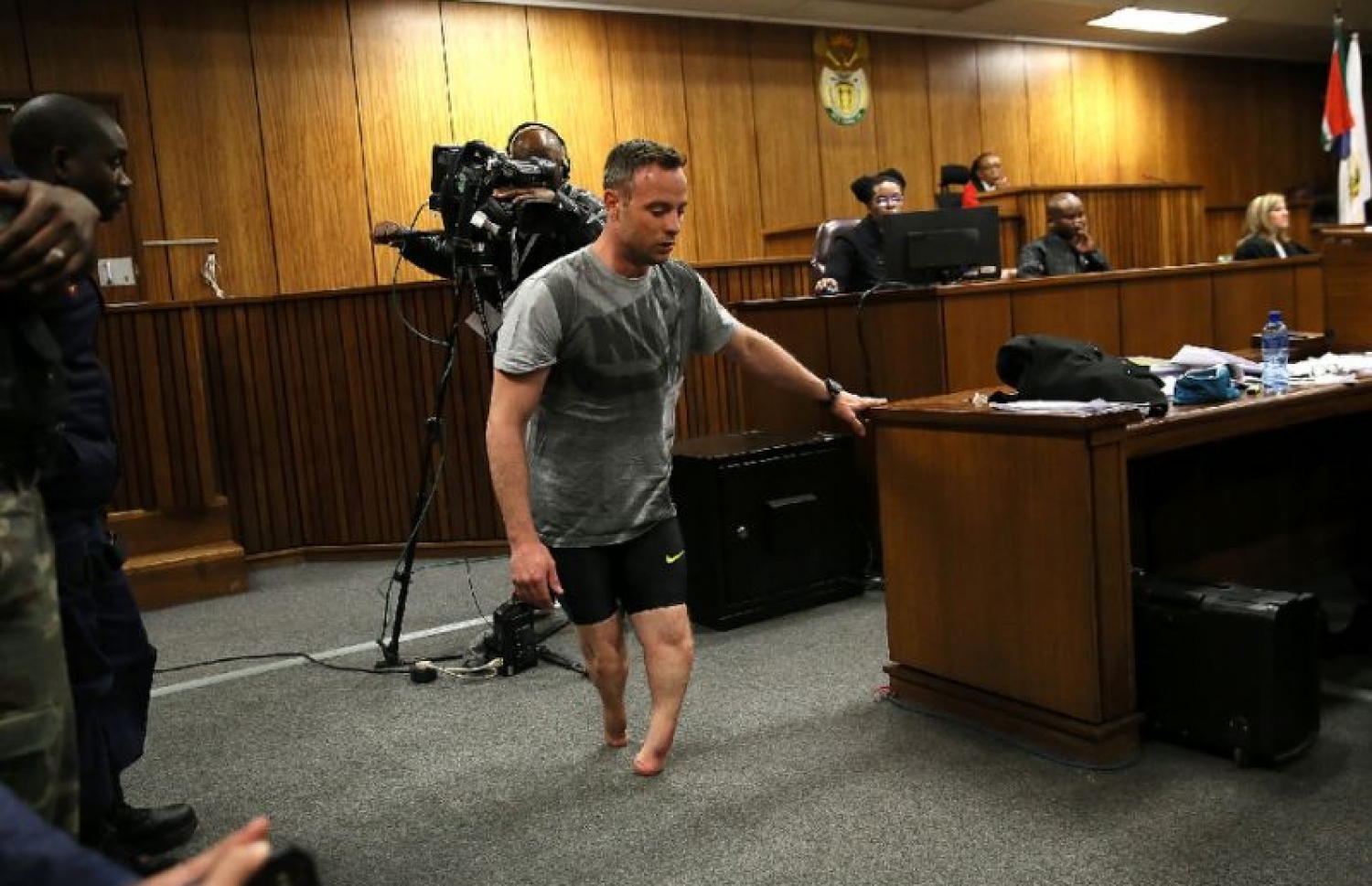 ޕިސްޓޯރިއަސް އިއްޔެ ކޯޓުގައި ހިނގަނީ --ފޮޓޯ/ގާޑިއަން