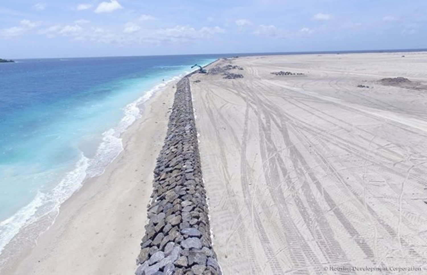 ހުޅުމާލޭގެ ދެވަނަ ފިޔަވަހީގެ އެއްގަމު ތޮށިލުމުގެ މަސައްކަތްކުރަނީ. ދެވަނަ ފިޔަވަހިން ގޯތި ދޫކުރާނީ ބީޗާ ކައިރިން. ފޮޓޯ: އެޗްޑީސީ