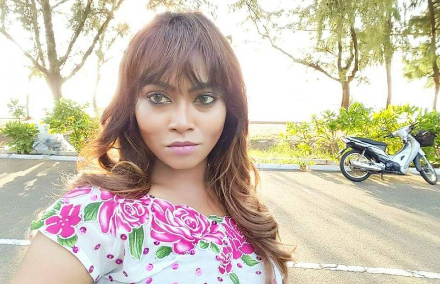 ރިޝްމީ "ވިޝްކާ" ގެ ޝޫޓިންގައި.