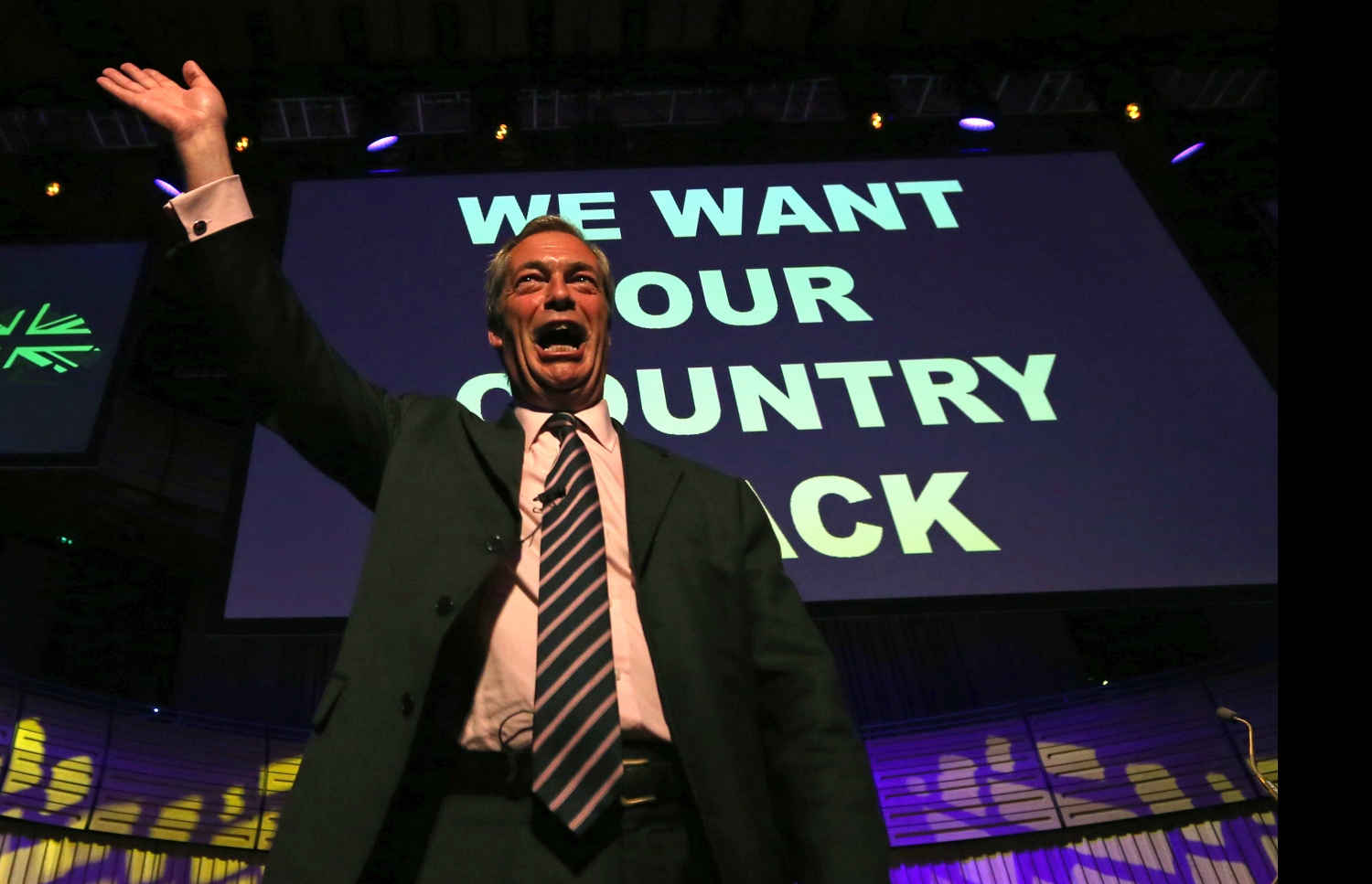 އިނގިރޭސި ވިލާތް އީޔޫ އިން ވަކިވުމާ ބެހޭ ގޮތުން ޔޫކޭ އިންޑިޕެންޑެންޓް ޕާޓީގެ ލީޑަރު ވާހަކަ ދައްކަވަނީ.. --ފޮޓޯ:އޭއެފްޕީ