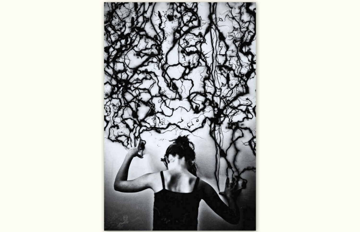 އެންޒައިޓީ ހުންނަ މީހަކަށް ކުރެވޭ އިހުސާސްތައް ދައްކައިދޭ ފޮޓޯއެއް.