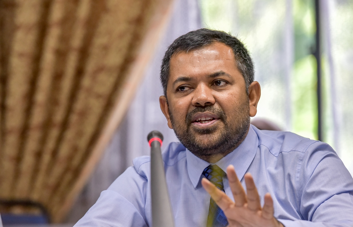 ޓޫރިޒަމް މިނިސްޓަރު ޒަމީރު މަޖިލީހުގެ ކޮމިޓީގައި ވާހަކަދައްކަވަނީ-- ފޮޓޯ: ނިޝާން އަލީ /މިހާރު