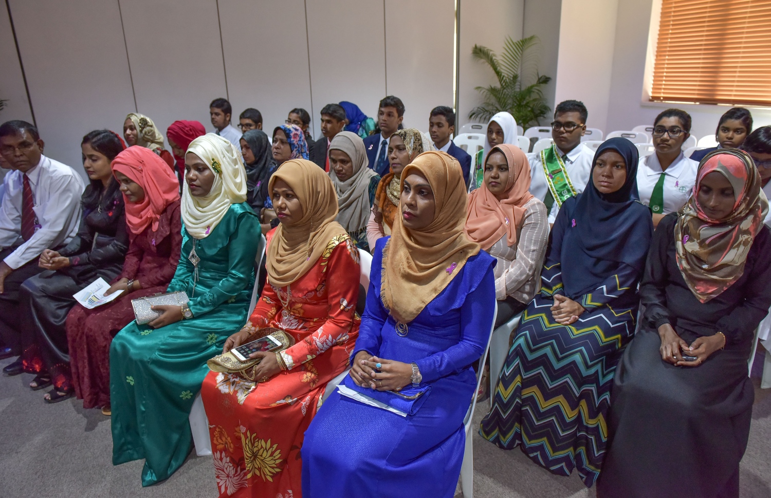 މަސްތުވާތަކެއްޗާ ދެކޮޅަށް މަސައްކަތް ކުރާ މީހުންގެ ދުވަސް ފާހަގަކުރަން ބޭއްވި ރަސްމިއްޔާތުގައި ބައިވެރިވި ބައެއް މީހުން.--.މިހާރު ފޮޓޯ:ނިޝާން އަލީ