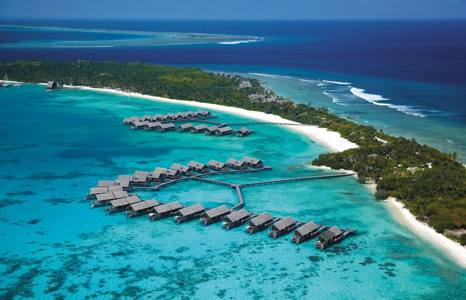 އައްޑޫގައި ހިންގާ ޝަންގްރިއްލާ ރިސޯޓް: އައްޑޫގައި ހިންގަން ނިންމި ގެސްޓް ހައުސް ވެންޗާ މަޝްރޫއަށް ހުރަސްއެޅީ ވެސް ސަރުކާރުން ކަމަށް މޭޔަރު ސޯދިގް ވިދާޅުވި.---ފޮޓޯ: ޝަންގްރިއްލާ