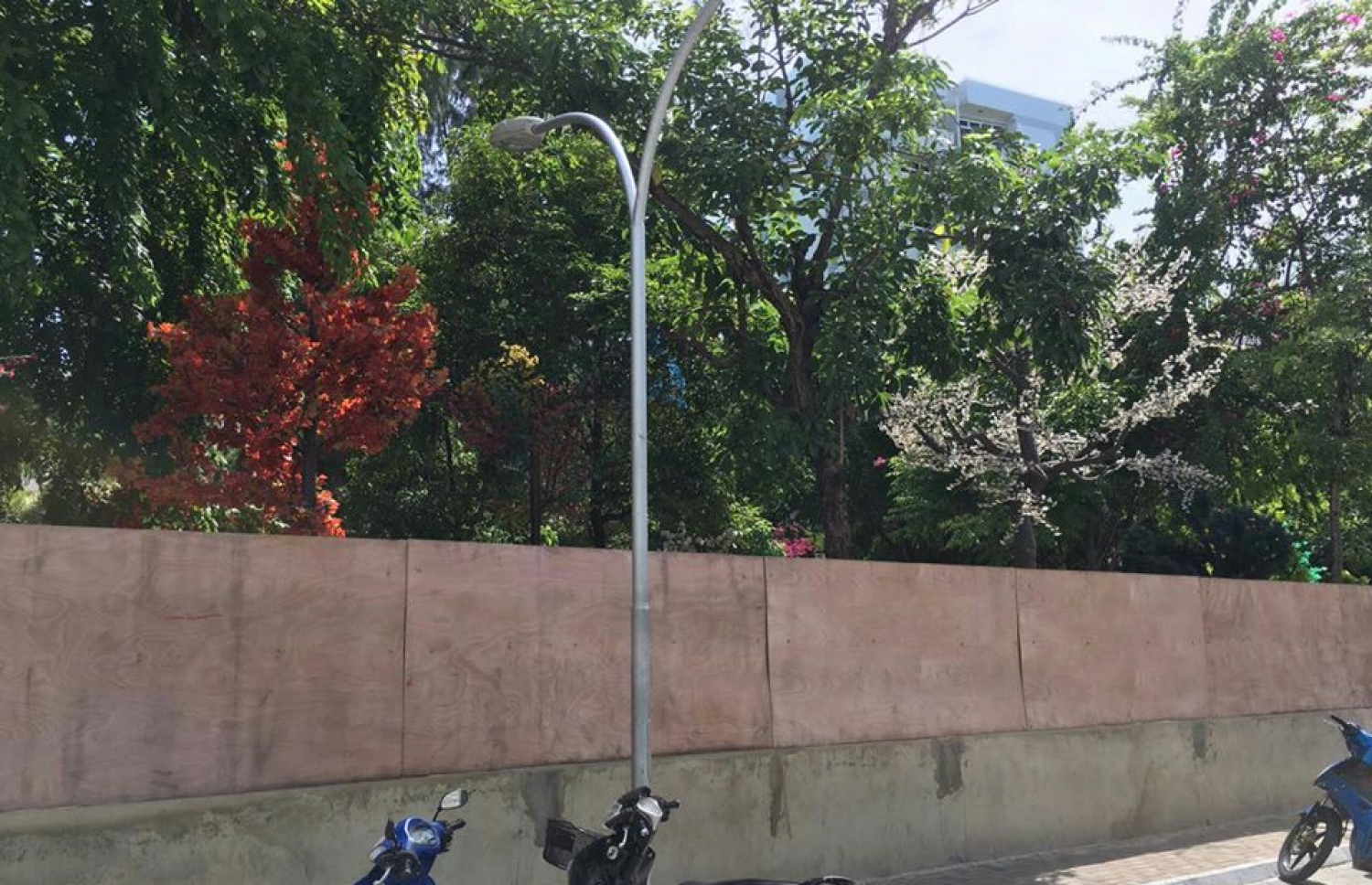 މާލޭގައި ހުންނަ ސިޓީ ޕާކު. އެ ތަނުގެ 70 ޕަސަންޓު މަސައްކަތް ވަނީ ނިމިފައި. - ފޮޓޯ: މުހައްމަދު ޝަރުހާން/މިހާރު