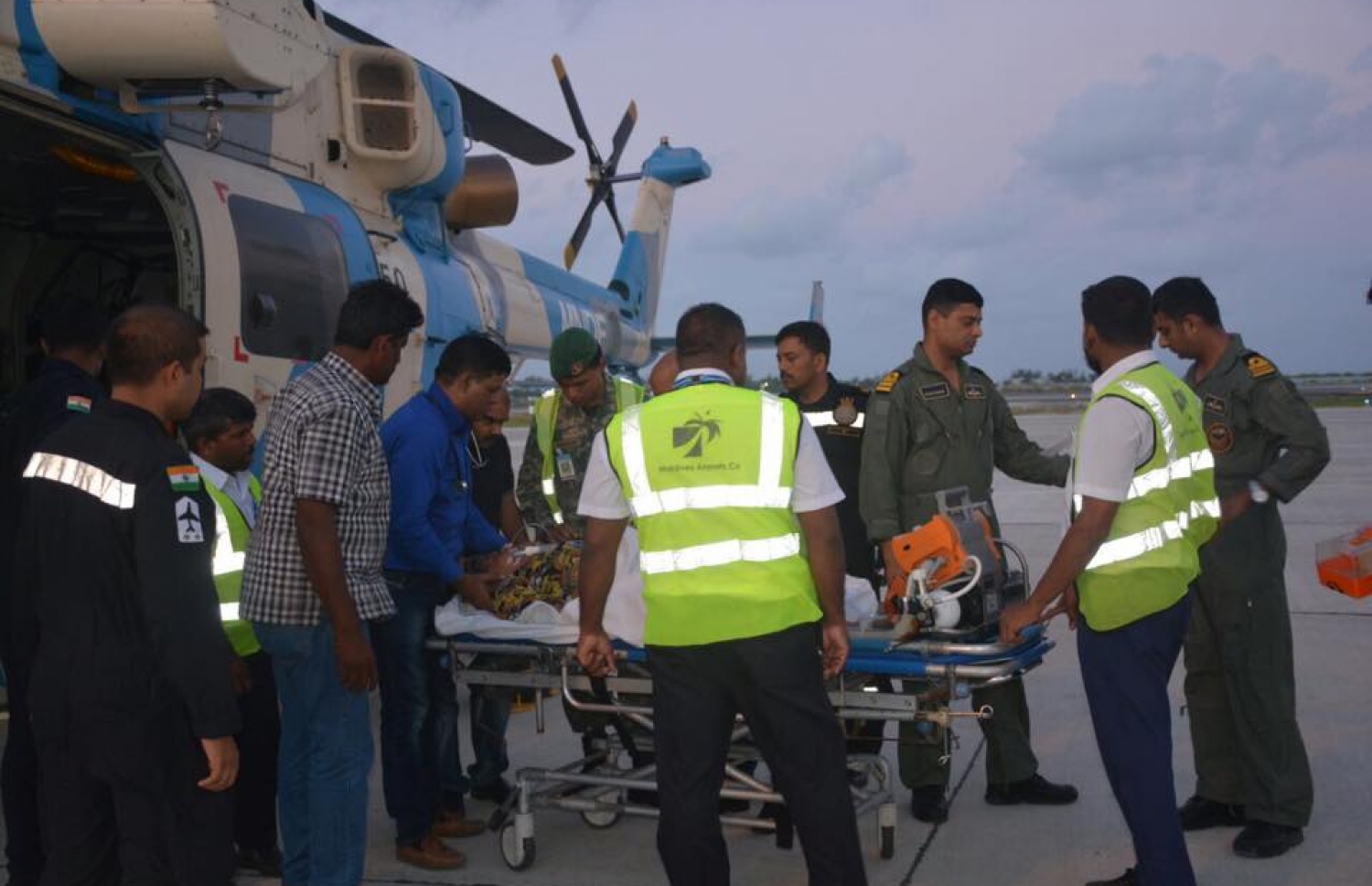 ހާލު ދެރަ ބަލި މީހަކު މާލެ ގެންދިއުމަށް ކައްދޫގައި އޮންނަ ހެލިކޮޕްޓަރަށް މި މަހު ކުރީކޮޅު އަރުވަނީ.-- ފޮޓޯ: އިންޑިއާ ހައި ކޮމިޝަން