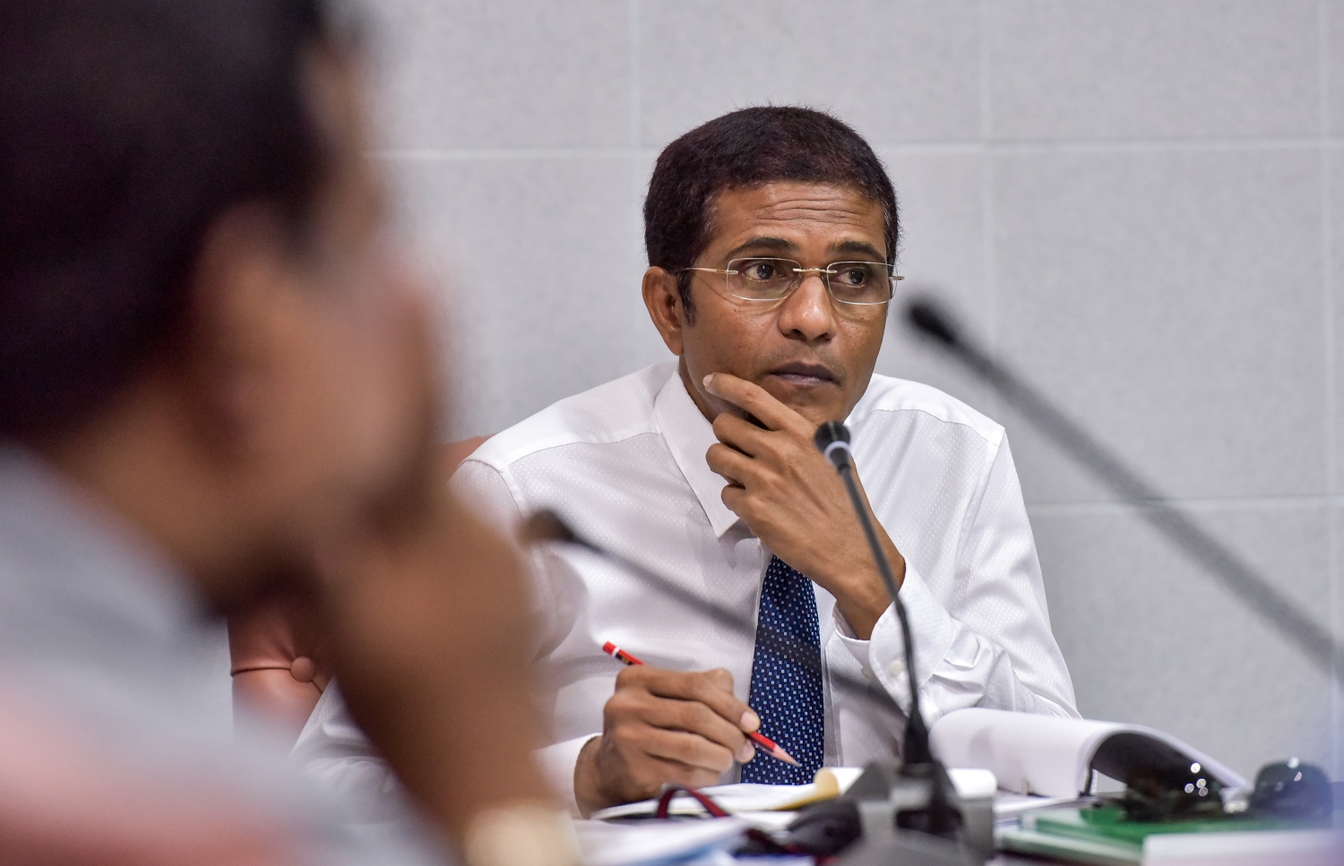 މަޖިލީހުގެ މާލިއްޔަތު ކޮމިޓީގެ މުގައްރިރު ނިހާން މިއަދުގެ ބައްދަލުވުމުގައި.