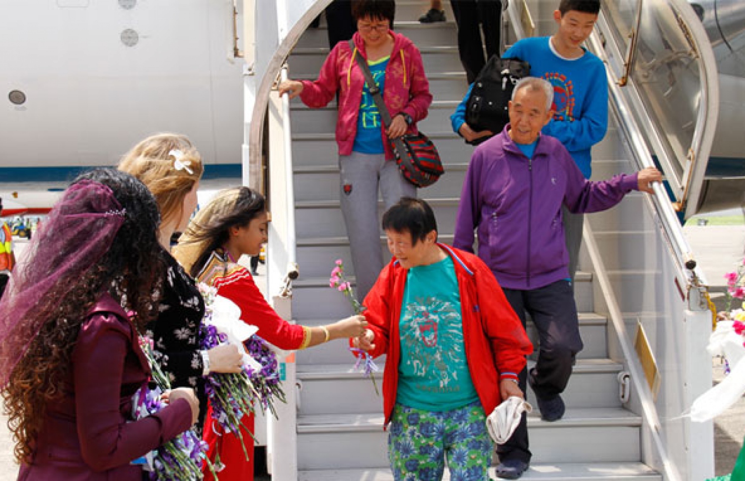 ރާއްޖެ ޒިޔާރަތް ކުރި ފަތުރުވެރިންތަކެއް މަތިންދާ ބޯޓުން ފައިބަނީ: ޓޫރިސްޓުންގެ ރައްކާތެރިކަމަށް ފިޔަވަޅު އެޅުން ވަރަށް މުހިންމު