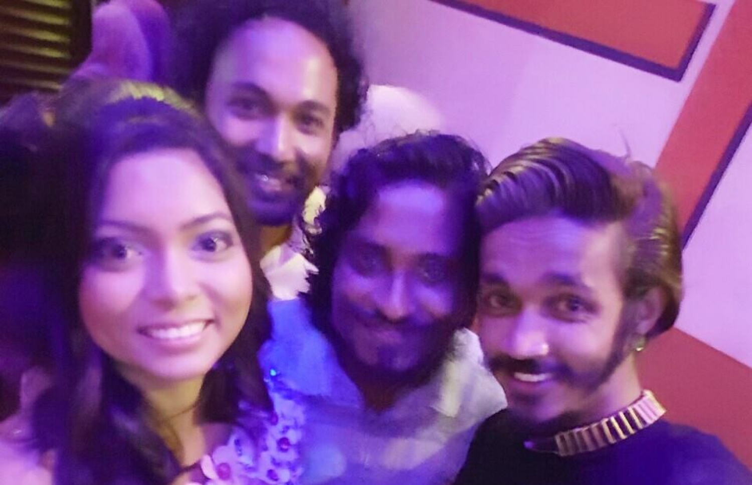 މަލް "ނޭނގި ޔާރުވީ" ގެ ޑައިރެކްޓަރާއި އެ ފިލްމުގެ ބަތަލުން ކަމަށްޗާ އަޒޭ އާއި ޖުމާ އާ އެކު.