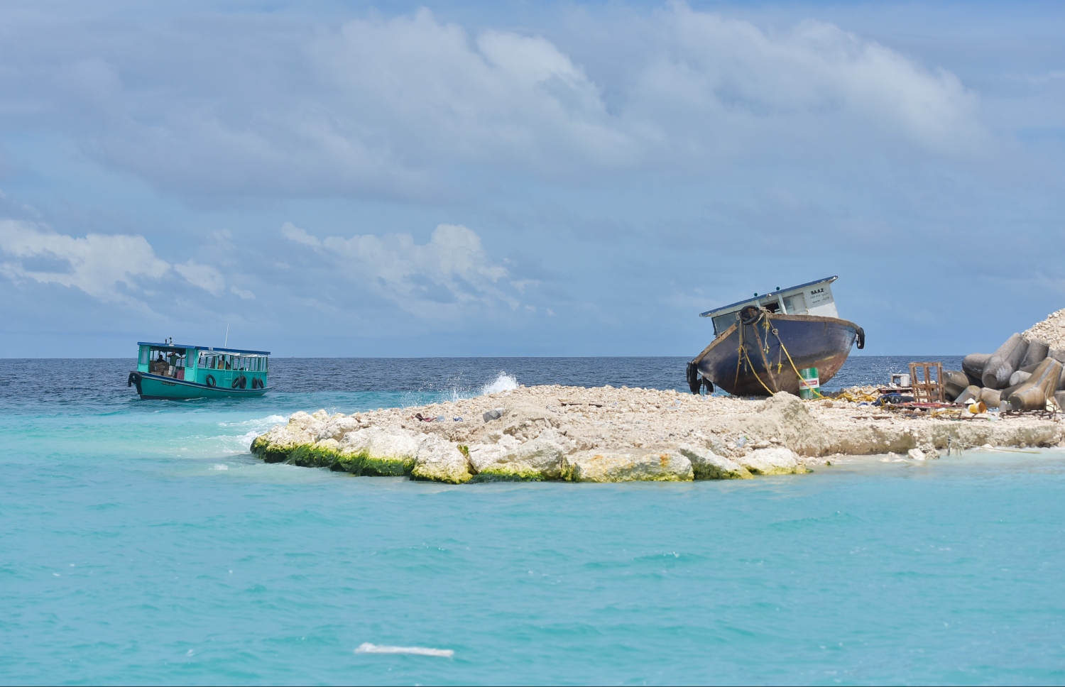 އާ ނެރުން ދޯންޏެއް ވަންނަނީ. ބައެއް ވަގުތުތަކުގައި ނެރުން ވަނުމަކީ އުނދަގޫ ކަމެއް ކަމަށް ބައެއް ކައްޕީން ބުނޭ. - ފޮޓޯ: މުހައްމަދު ޝަރުހާން/މިހާރު