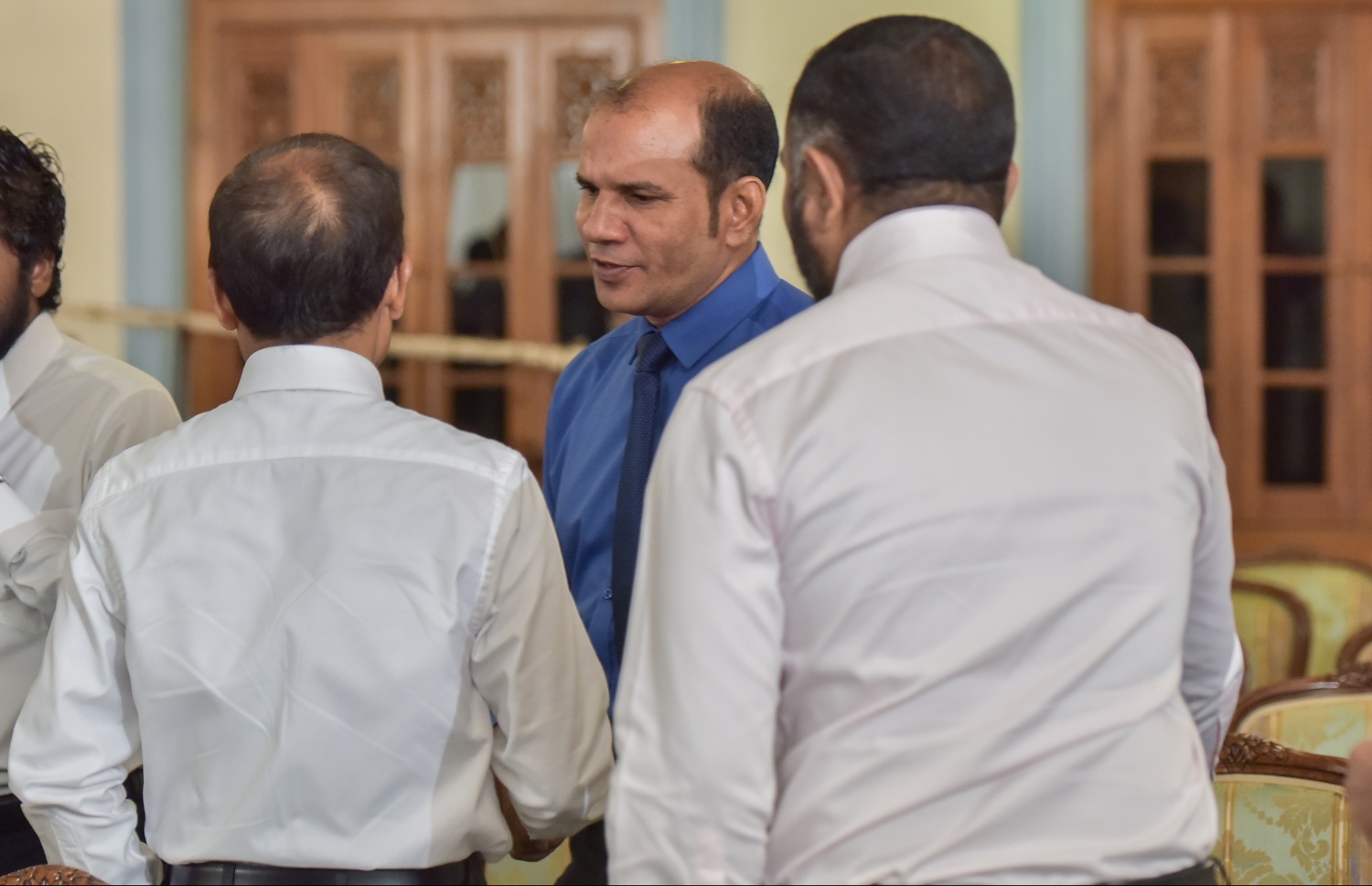 ދިއްދޫ ދާއިރާގެ މެމްބަރު ލަތީފް: މެމްބަރުން ޕީޕީއެމްގައި ހިފެހެއްޓުން ގާނޫނުއަސާސީއާ ޚިލާފު ކަމަށް ވިދާޅުވި.