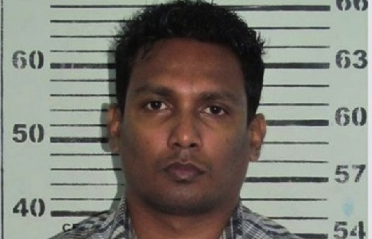 އަފްރާޝީމް އަވަހާރަކޮށްލުމުގައި ބައިވެރިވި ކަމަށް ތުހުމަތު ކުރެވުނު އަޒްލިފް ރައޫފް: އޭނާ ވަނީ ހަނގުރާމައެއްގައި ބައިވެރިވާން ފިލައިގެން ރާއްޖެ އިން ބޭރަށް ގޮސްފައި.