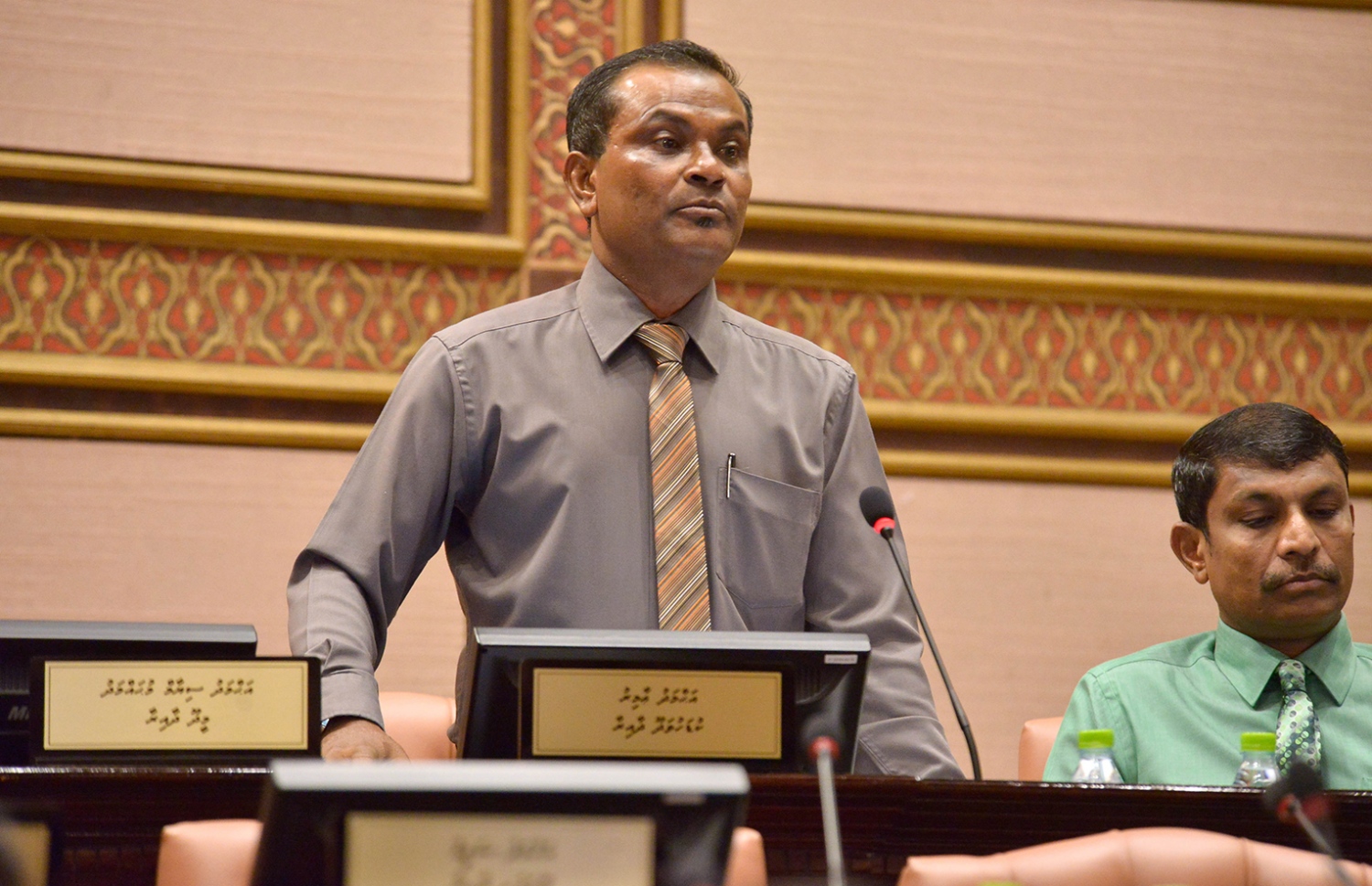 ކުޑަހުވަދޫ ދާއިރާގެ މެމްބަރު އަހުމަދު އާމިރު.  - ފޮޓޯ: މަޖިލިސް